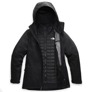 The North Face Thermoball Snow Jacket 2023